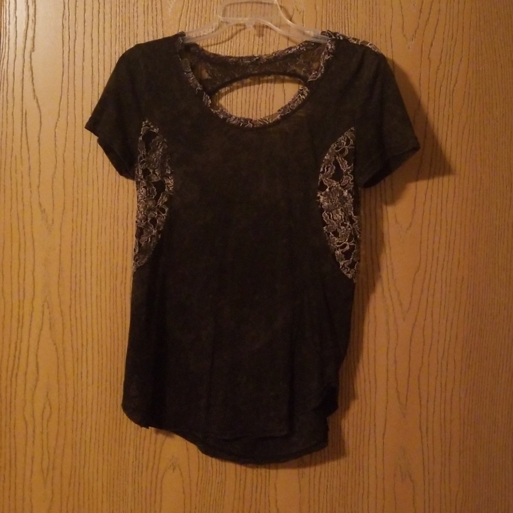 Buckle shirt